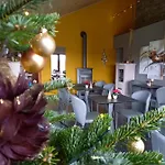 Bed & Breakfast Chanteloup, -