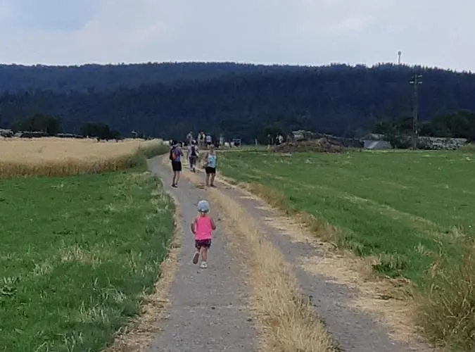 Chanteloup, - Couette-café